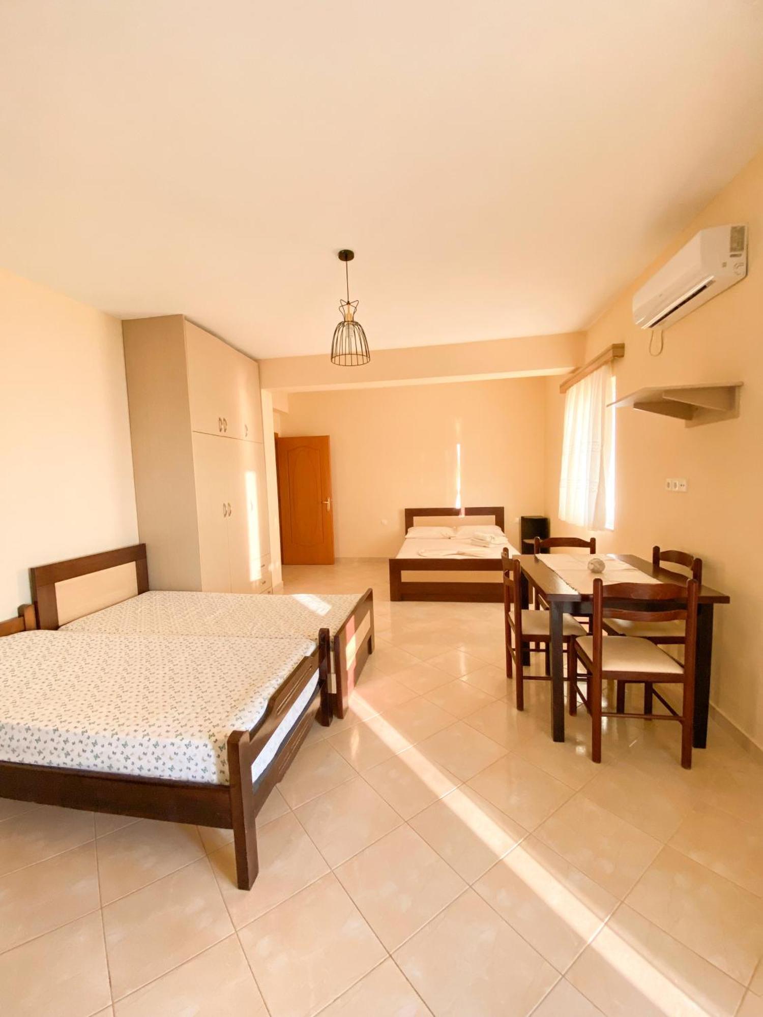 Erika'S House Apartment Lukove Ngoại thất bức ảnh