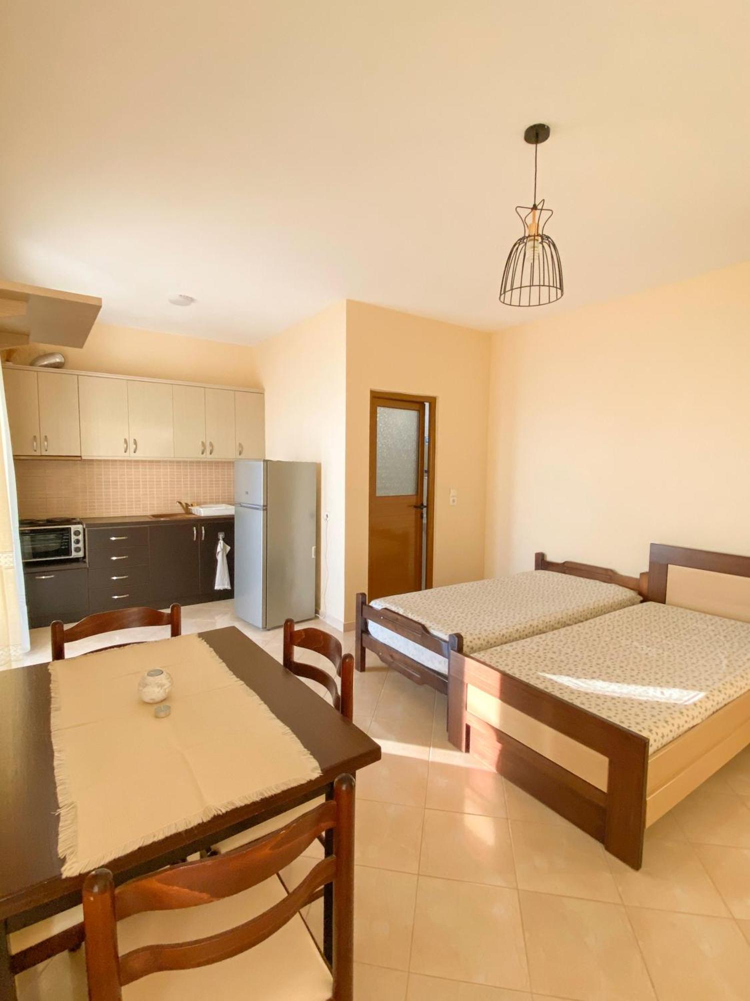 Erika'S House Apartment Lukove Ngoại thất bức ảnh